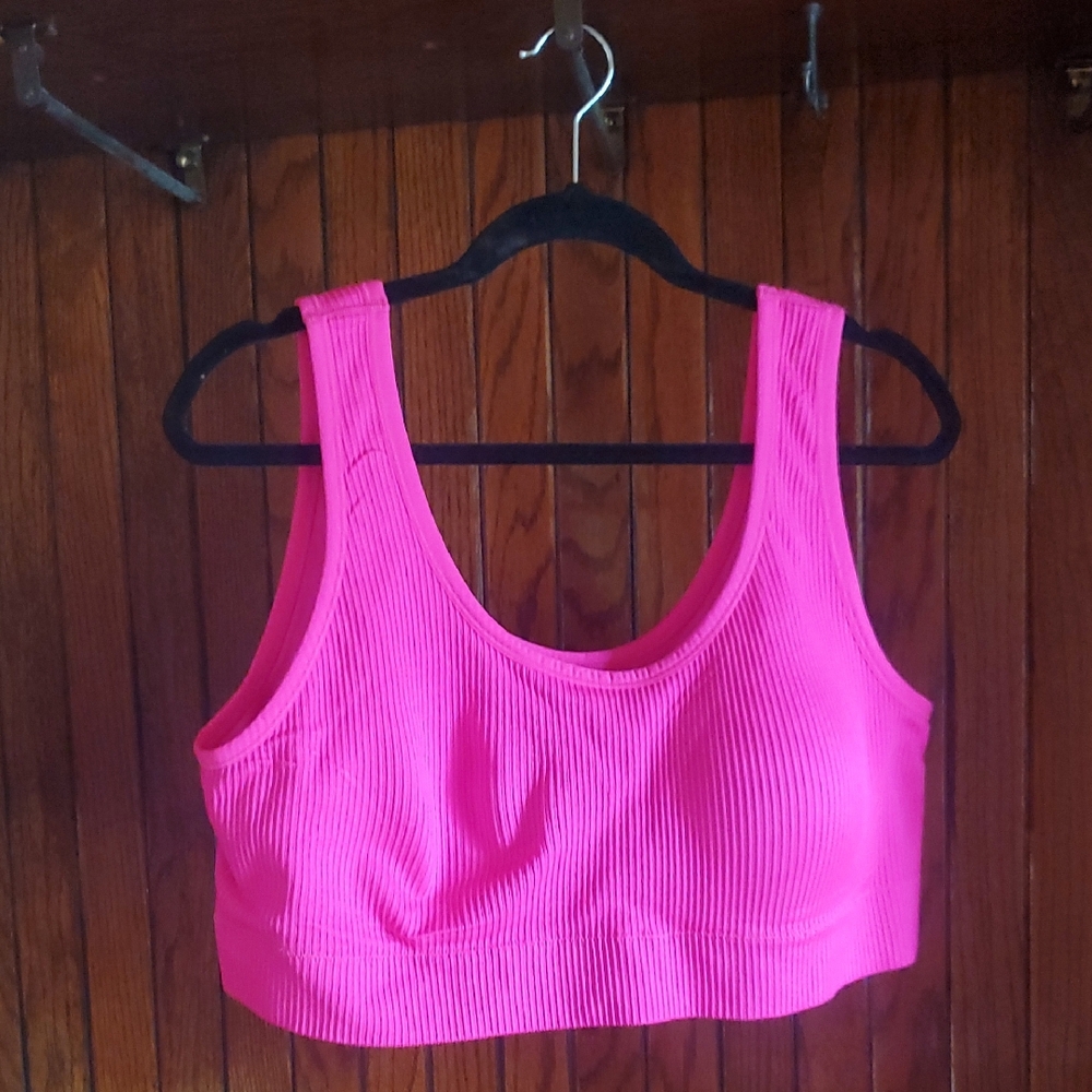 ❤ TORRID SIZE 4 Vibrant Pink Ribbed Crop Top